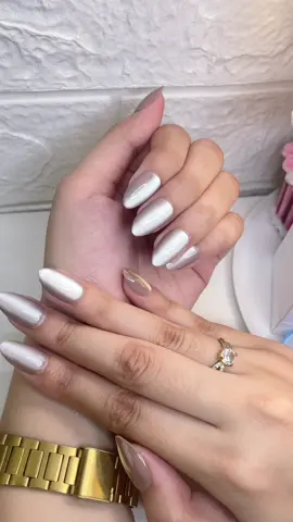 first time trying press-on nails + a quick tutorial on how to put them !! nails from @oooinkk  i love it 🫶🏻