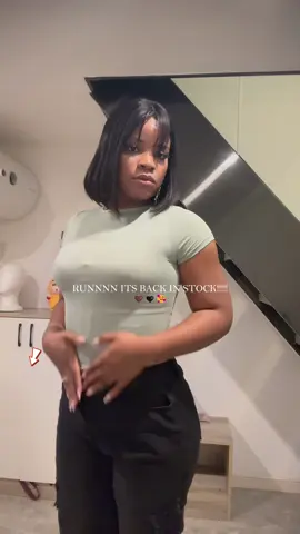 Please run do not walk the built in bra faja is back in stock!!!!🔥🤩🤩#pinkfaja #builtinbra #shapshefajas #fajate #fajacolombiana #snatchedwaistworkout #shapshe #viral #fyp 