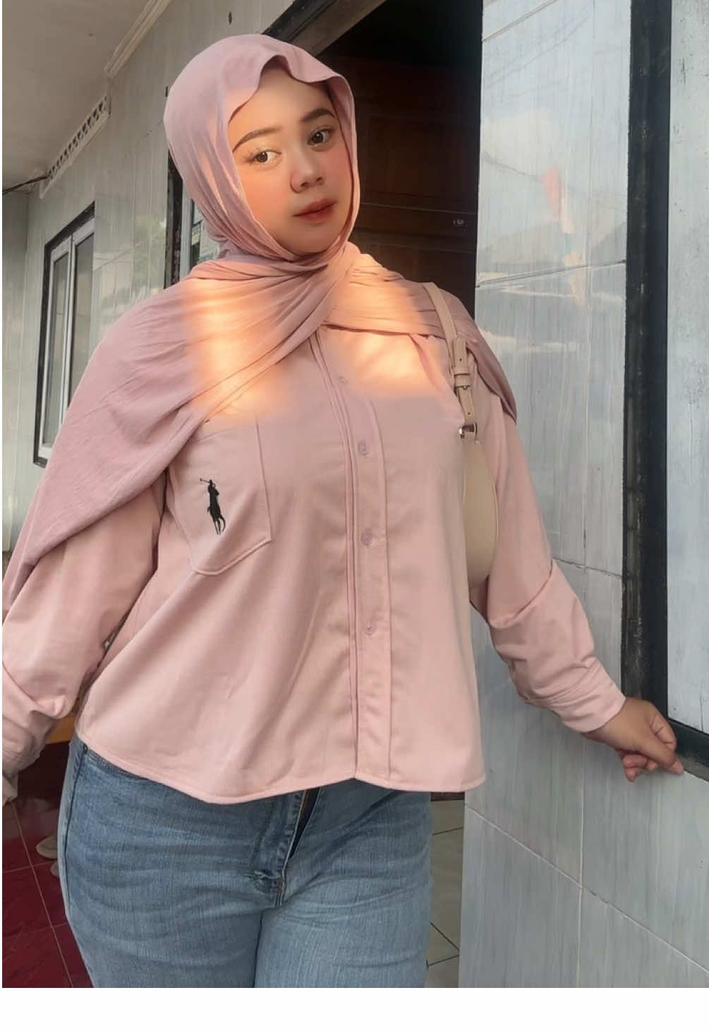 kemeja pinkyy👀🩷#OOTD#outfitinspo 