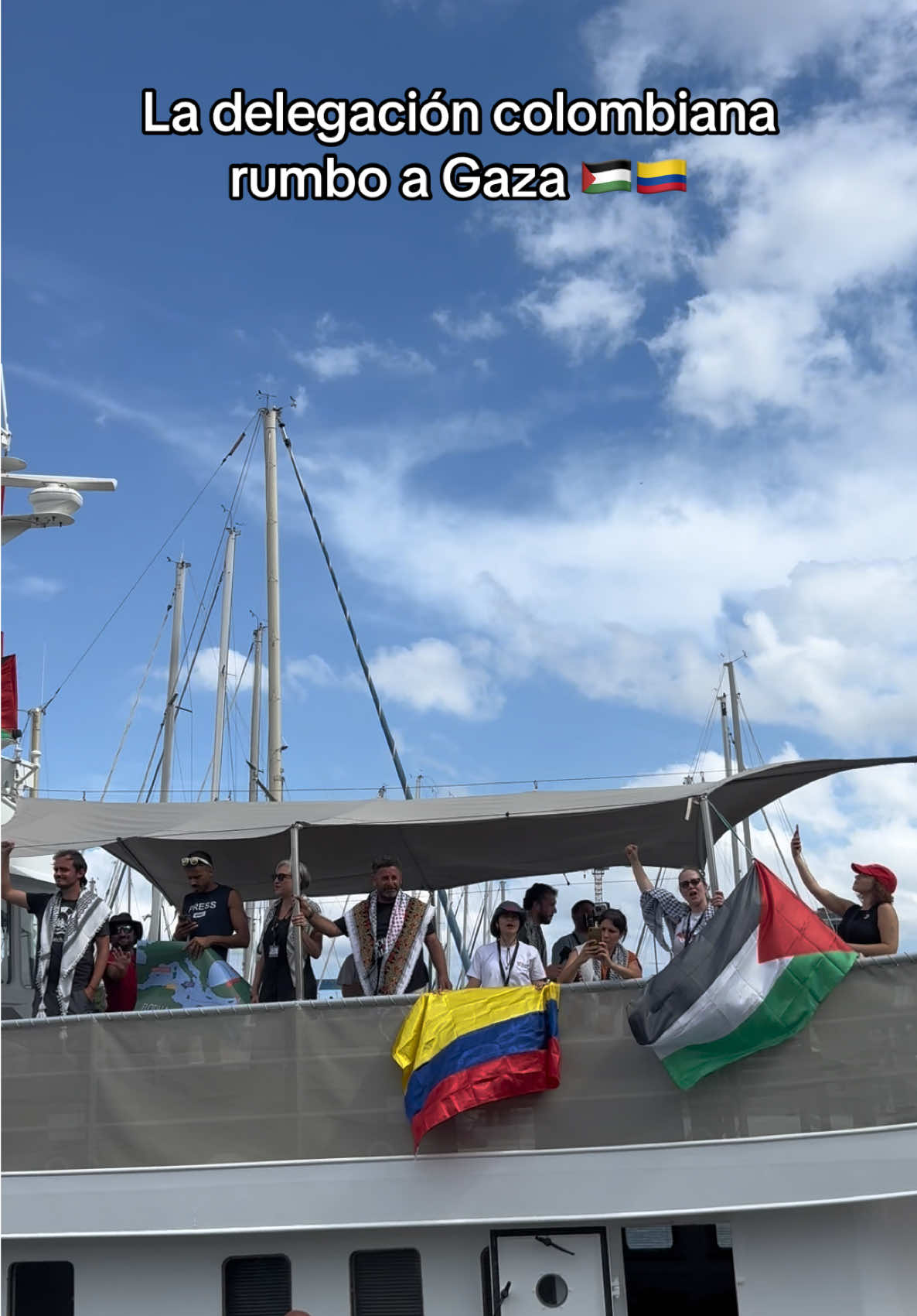 Hemos partido rumbo a Gaza con la convicción de la solidaridad y la esperanza.  Navegamos transportando un mensaje de paz, de dignidad y de humanidad. Colombia rumbo a Gaza 🇵🇸🇨🇴 #FreePalestine #ColombiaConGaza #GlobalSumudFlotilla #palestine #SailToGaza 