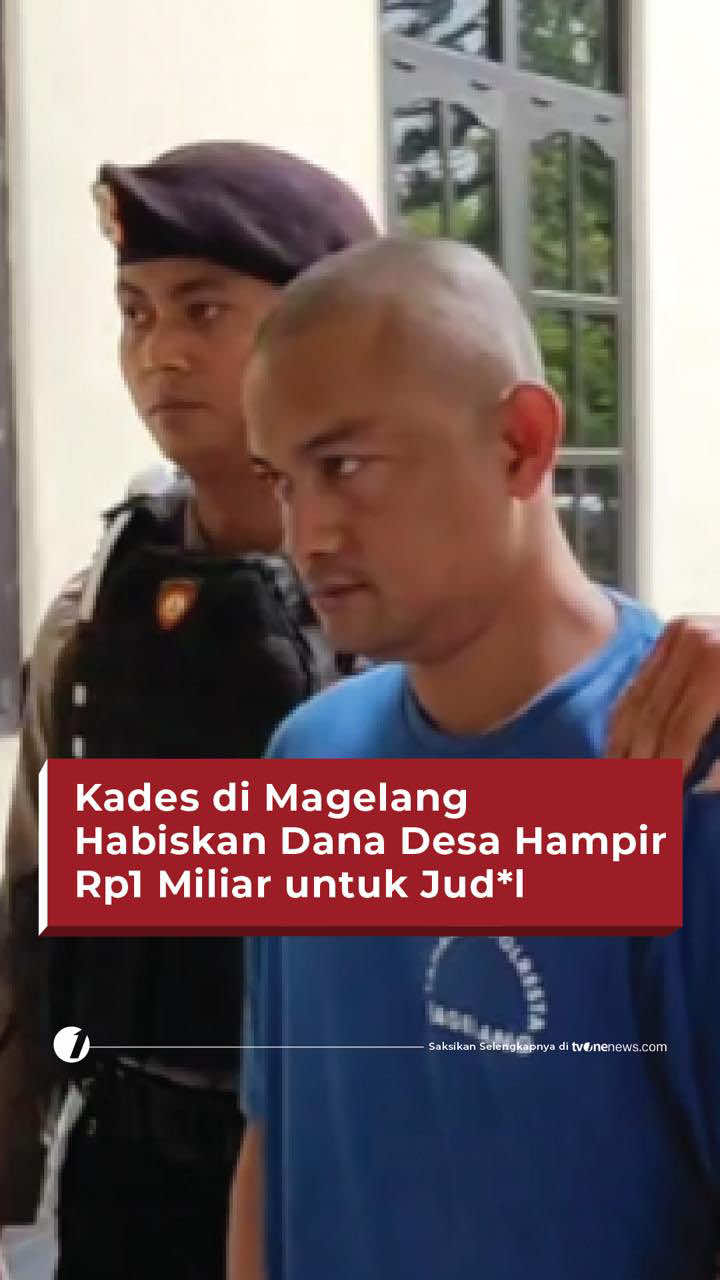Kepala Desa (Kades) Selomirah, Kecamatan Ngablak, Magelang, Jawa tengah, berinisial AS, 38, ditangkap jajaran Polresta Magelang, lantaran menyalahgunakan wewenang dan menyelewengkan dana desa hampir Rp1 miliar. Duit Rp935.080.000 serta hasil penggelapan aset desa dipakai untuk top up judi online. Simak Berita Selengkapnya di https://shorturl.bz/xEE #HardNews_Nasional #tvOne #CariBeritaditvOne #FO01 #FlashOne  