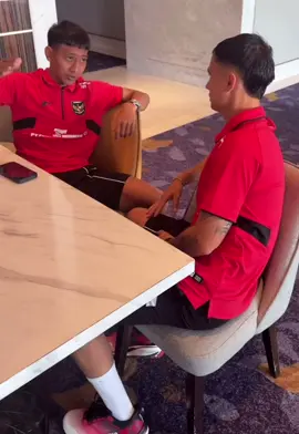 bekham sama siapa aja akrab 😂🤣kya kembar nih mreka berdua 😍😍#elianoreijnders 
