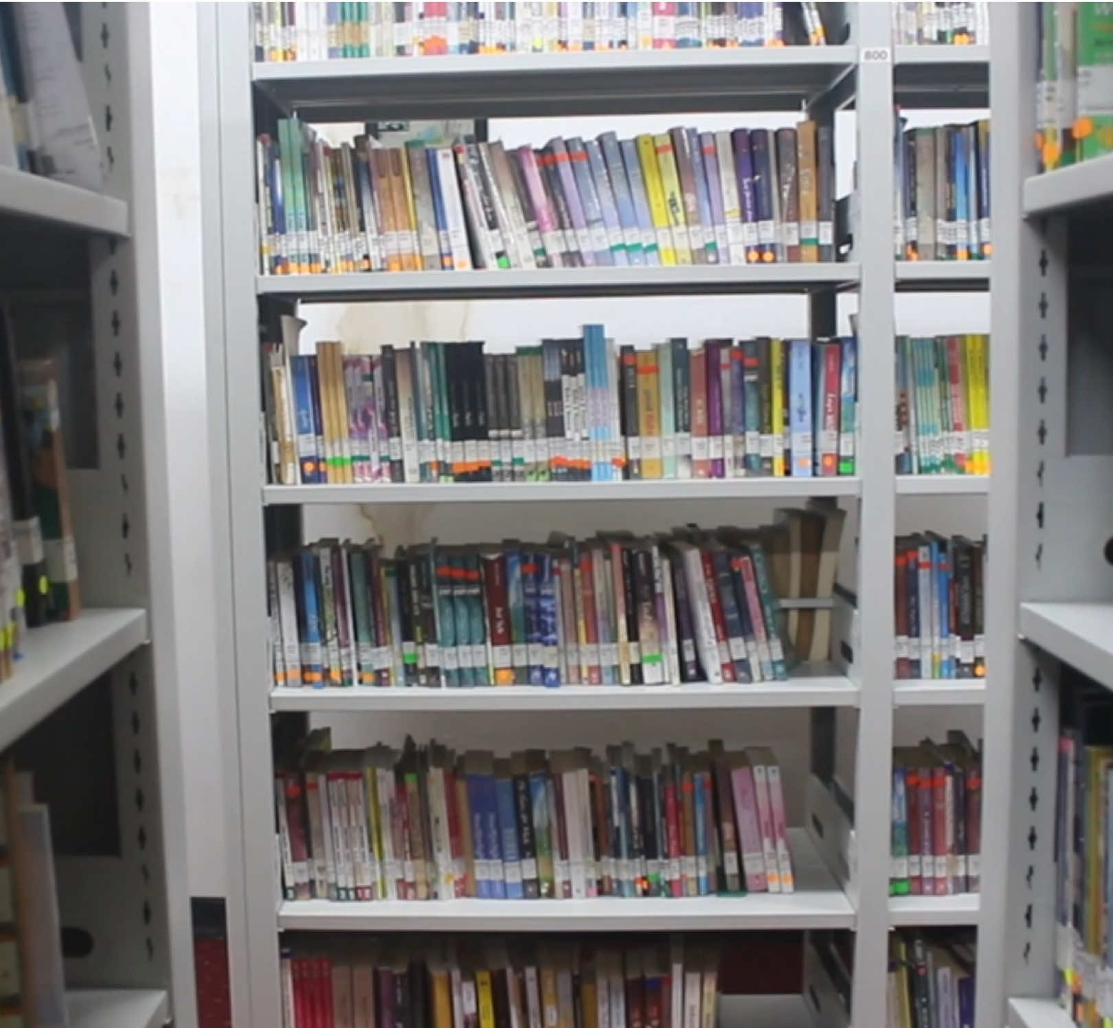 Perpus vibes 📚📖  #perpustakaankabupatenkarawang #BookTok  #karawang  #salamliterasi #library 