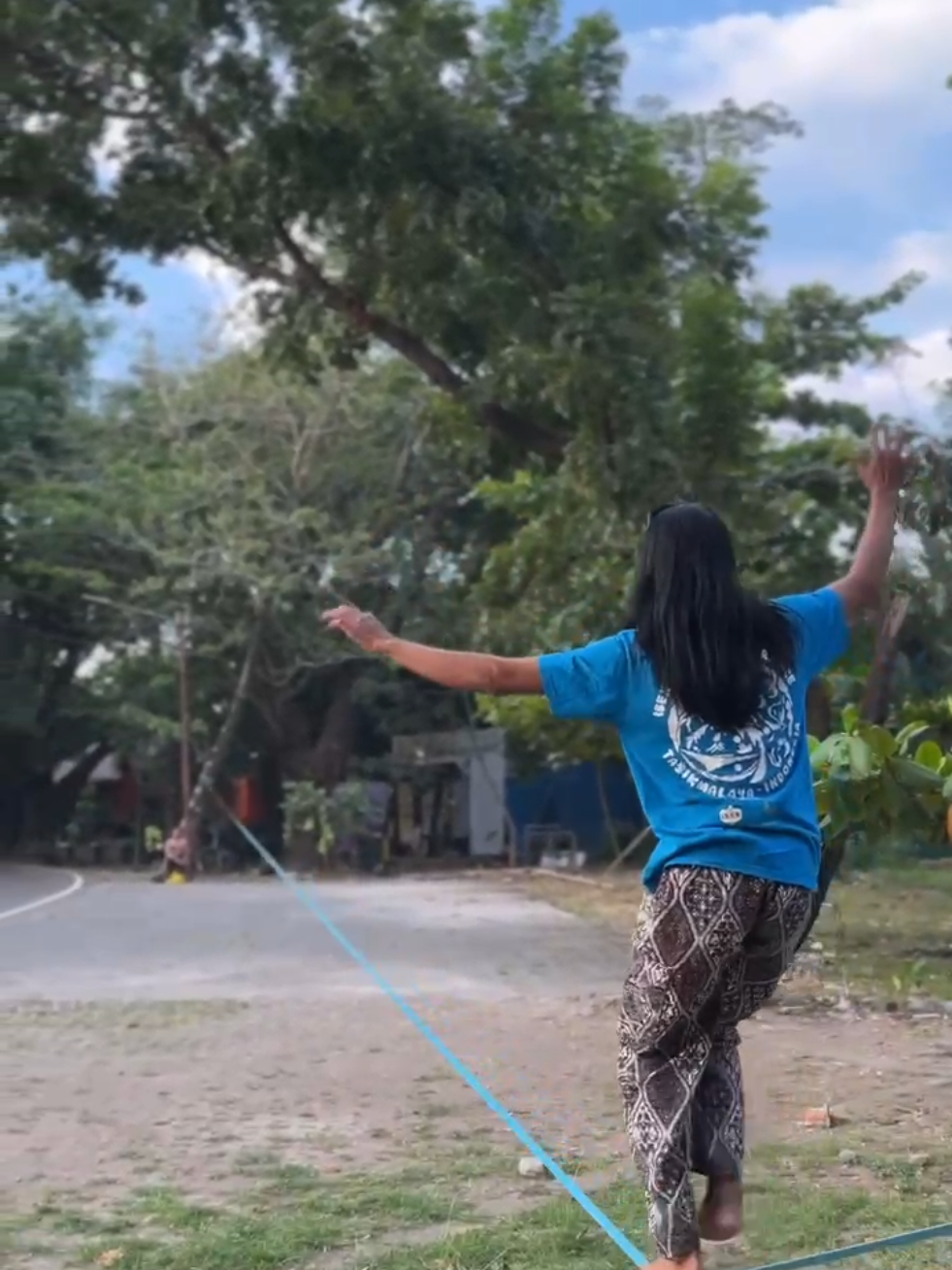 road to lohe #slackline #slackliners #longline 