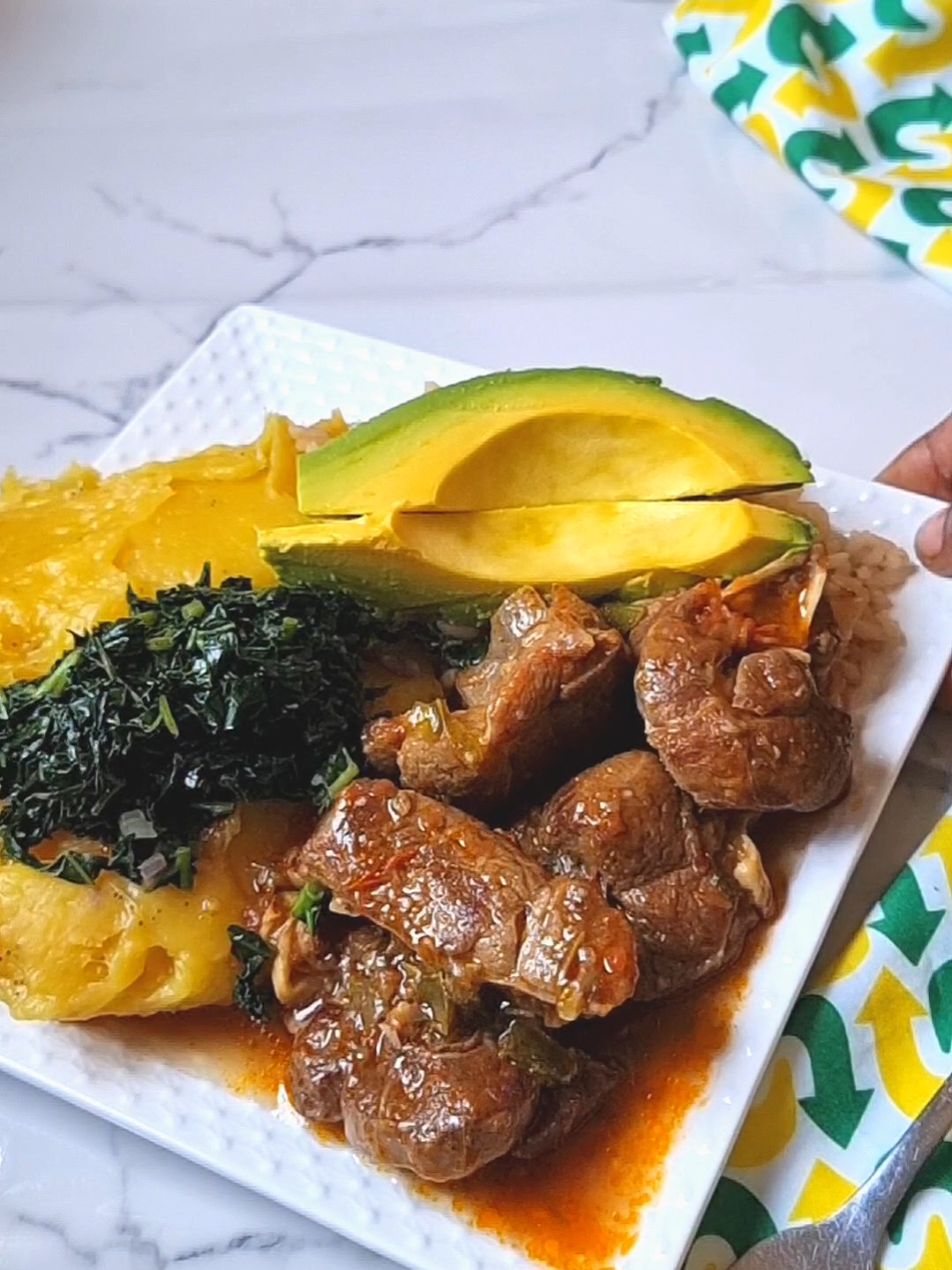 Lunch is ready 😋. Matooke and beef. #ugandanfood #ugandans #ugandanfoodie #tiktokfoodies #lunchtime 