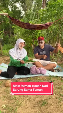 Jaman dulu, waktu aku kecil main kayak gini udah bahagia banget. Kalian pernah main kayak gini nggak? #main #teman #rumahrumahan #jadul #mainan 