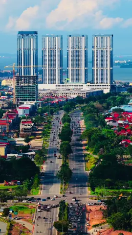Apakah sudha pernah lihat menara habibie dari pemandangan ini? #djimavic4pro #drone #batam #street #djiindonesia 