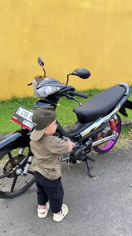 👶🏻: p balap#yamaha #vegar200cc #slepengine200cc #xbcyza #fyp 