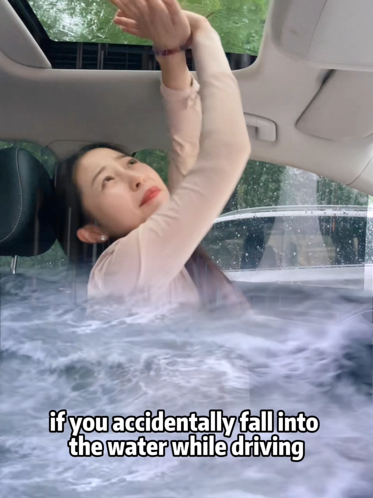 What should you do if your car accidentally falls into the water? Be sure to read this!#car #carknowledge #fyp #viral #driving #foryou #tiktok