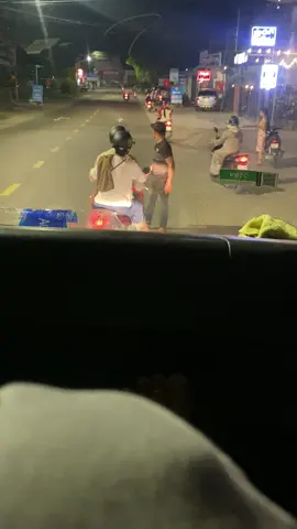 Hung hẳn quá m đi tò zồi con ghẹ m ai lo đây 😁