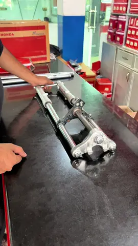stem steering repair method #hondaworkshop #foryoupage❤️❤️ #antique #mirhondapoint #alternative 
