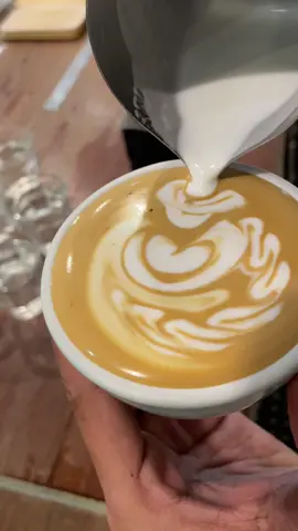 Wave🌊 #latteart #barista #coffeshop 