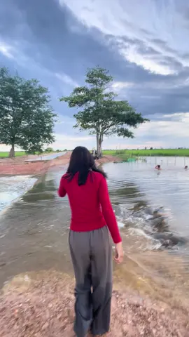 មកលេងអត់ឡូវ😚❤️#ភូមិប្រិយ៍យើងនិង😤 #fyp #foryoupage #fyp #fyp #ចង់ល្បីដូចគេដែរ🤪 