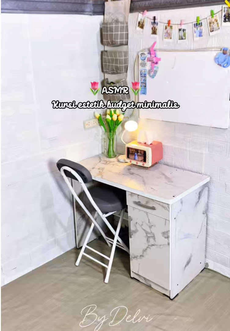 Masya Allah sesuai ekspektasi banget😍😍 Cocok banget buat mejaku yg mini ini🥰 bisa dilipat dan enteng banget untuk diangkat angkat #kursilipat #kursibelajar #kursiestetik #kursi 