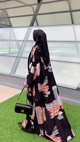Unikkkk motifnya 😍🫵🏻 tapiii cuantikkk poll 😍🔥#kaftan #kaftanviral #kaftanrayon 