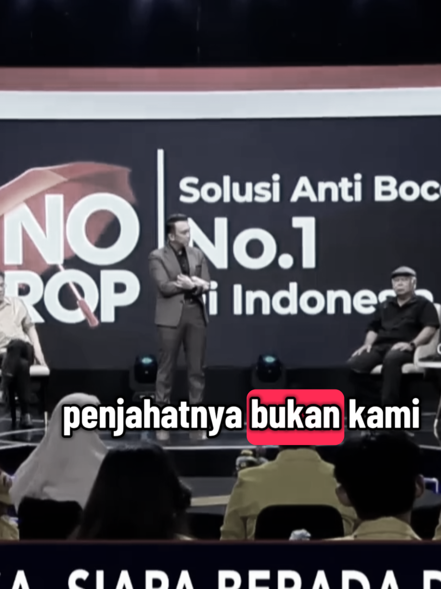tunjangan DPR memicu gelombang aksi demonstrasi. akan tetapi, para demonstran justru mendapat stigma buruk dengan label “teroris” dari pemerintah. Ferry Irwandi menegaskan, rakyat yang menyuarakan pendapat bukanlah penjahat, apalagi teroris.#ferryirwandi #ferry 