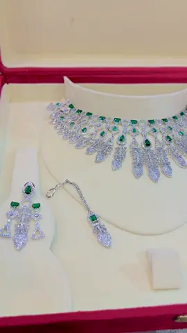 One catart 🥰 Bridal Set in fine quality #foryou #unfrezzmyaccount #foryou #fypシ゚viral #trending @Ak Khan0316 @😎mani بٹ @Tayyab Jutt 