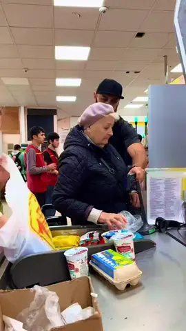 Reaction #iraklisbp #usa🇺🇸 #humanity #kindness #socialexperiment 