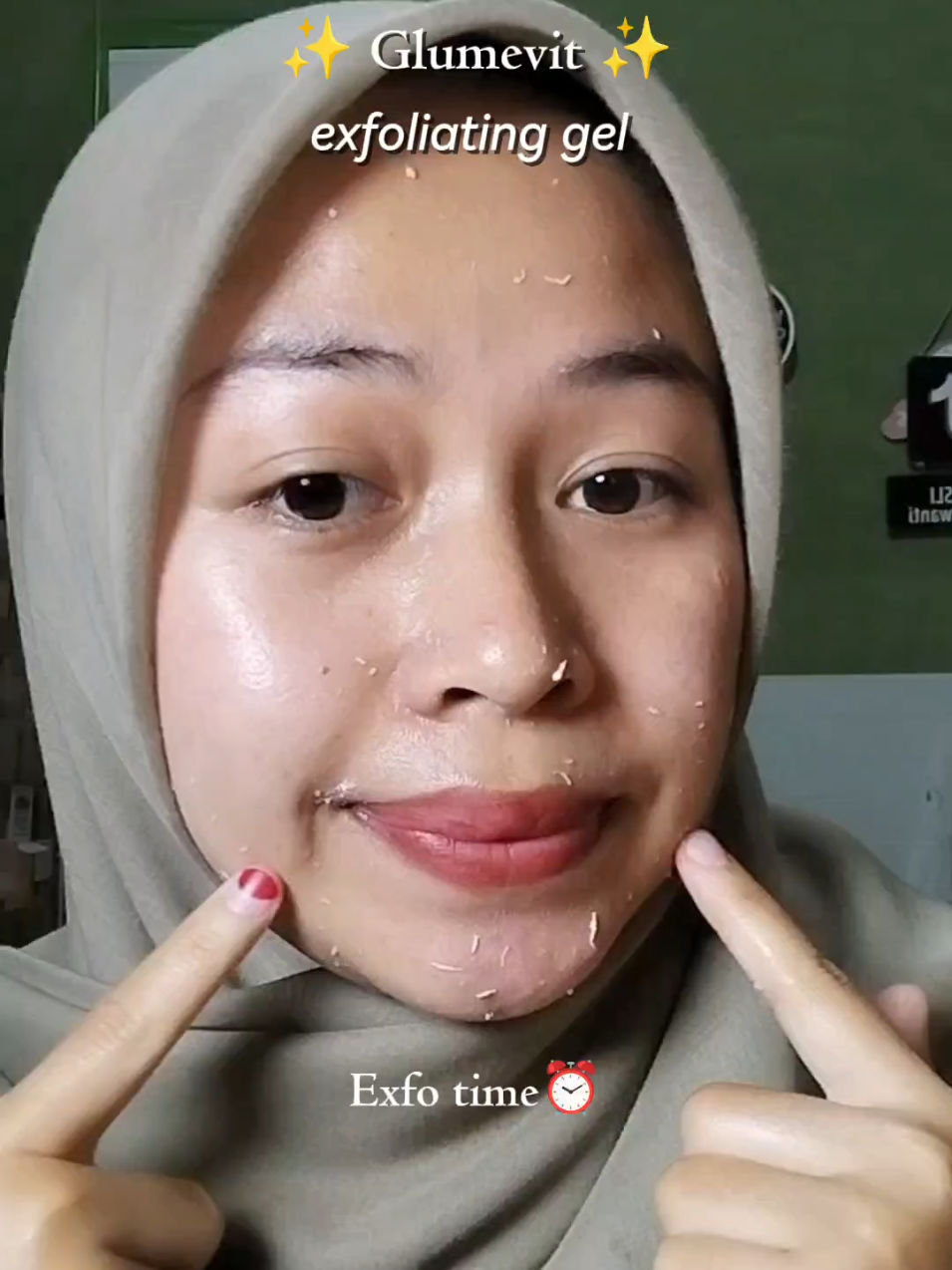 ternyata sepenting itu loh exfoliasi, bisa ngangkat daki² di wajah & bdan 😍✨ #exfoliatinggel #exfoliasi #glumevit 
