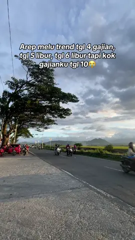 Jumat sabtu tetep mngkt mbarang😭 #kulipabrik #tegal24jam #pabriksepatu 