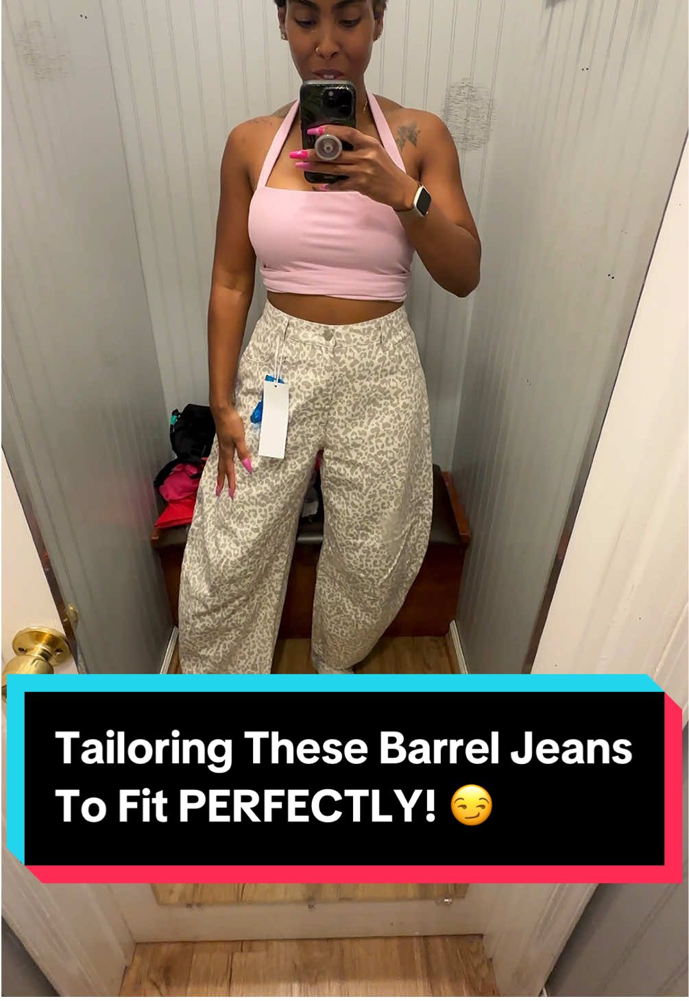 I literally can’t wait to get these beautiful barrel jeans from @Vogatiques back in a few days from my tailor! They are going to EAAATTT! 🍽️ Have you ever had your clothes tailored or do you just send them back if they don’t fit? 🤔 I used to be a send it back kinda girl but I realize that I do NOT have a “typical” body type. I’m tall with long limbs, very broad shoulders and an athletic build so it’s very rare that clothes fit me perfectly… like MOST humans, honestly. #barreljeans #fallfashioninspo #denim #baggyjeans #womensfashion 
