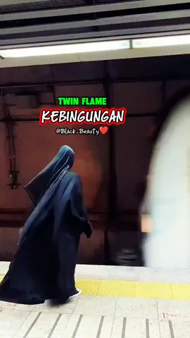 Bismillahirrahmanirrahim  Assalamu'alaikum warahmatullahi wabarakatuh 🤲🙏🥰  Buat kamu yang sedang mengalami ujian cinta (twin flame atau apapun itu nama nya)....Pasti kalian sedang dalam kebingungan kan... Begitu juga dulu aku...tetapi sekarang aku tidak bingung lagi...karena akhir nya aku memahami...di dalam perjalanan ini...kita sebenar nya sedang menghadapi dua pilihan...antara si TF dan Allah... Aku dulu mengalami kebingungan...karena terkadang aku memilih si TF terkadang aku memilih Allah... Saat ku memilih TF (kembali pada nya) Aku selalu kesakitan dan merasa tak berharga,kurang puas dng cara dia me respon,,...pokok nya aku merasa sakit dengan semua perlakuan nya... Tapi itu dulu... Tetapi sekarang...ketika ku memilih Allah...dan hanya Allah..Di situ lah jiwa ku merasakan ketenangan itu...aku ga kesakitan lagi...malah sebalik nya...aku berbunga bunga karena aku menemukan cinta Allah ku... Aku mencintai Allah ku sepenuh hati...apakah dengan cinta ku yang seperti itu...Allah akan membiarkan ku bertepuk sebelah tangan...???  Tentu tidak bestie...  