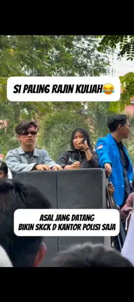 kalau nantinya mau cari kerja jangan ke kantor polisi buat SKCK ya cantik😀 #fypviraltiktok🖤シ゚☆♡  #vidiorels #fypシ゚ 