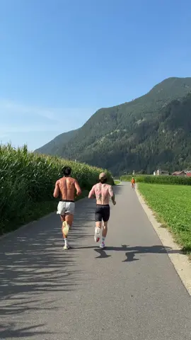Mountain running 💆🏻‍♂️ 4k repeats @Cole Buxton  #dolomites #uvu 