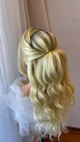 Semi preso.                                           #penteado #penteadosfaceis #viraltiktok #hairtutorials #fyppppppppppppppppppppppp 