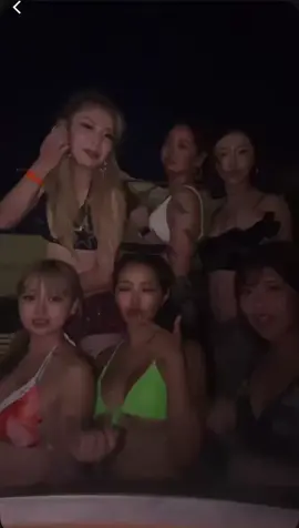 ほんとはTikTokの音楽なんか聞こえてなくて、外に流れてる曲にノってます🤫笑 #dance #dancer #gossipgirl #ダンサー　#ゴシップガール 
