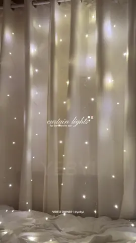 curtain lights🎅🏻💭 #christmaslight #curtainlight #christmasdecor  #yebyi #fyp 