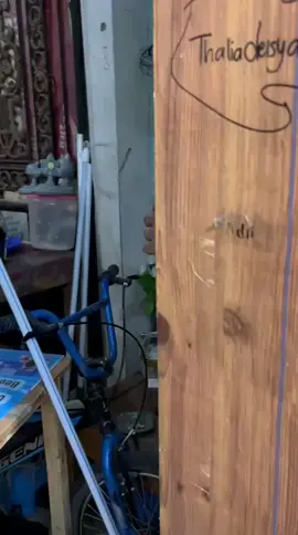 Masih sore udeh tutup pintu aje😂
