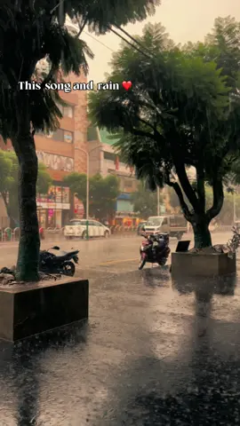 Ahista kigiya bataya  #rainyday #vibes #fyp #trendingnepal #bollywoodsong 