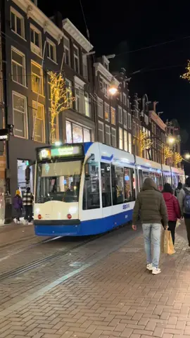ليالي نوڤمبر الباردة في أمستردام❄️🌧️ #هولندا🇳🇱 #امستردام #amesterdam #netherlands 