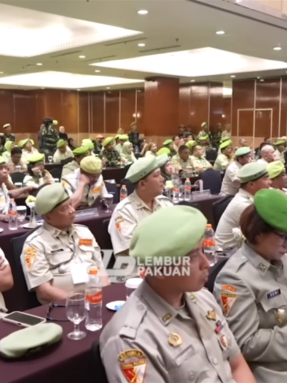 KDM,KITA KEHILANGAN PEMAHAMAN IDEOLOGI BANGSA DAN PRILAKU KULTULAR #lemburpakuan  #kangdedymulyadichanell  #jabaristimewa  #fyppppppppppppppppppppppp 