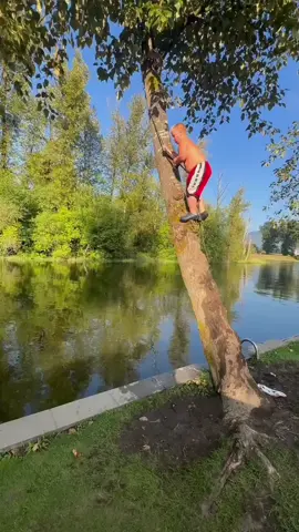 The idiots showed off their amazing rope skills.
