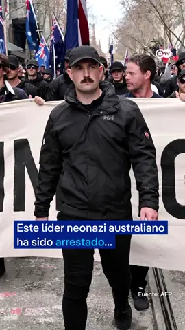 Arrestan a líder neonazi en Australia Thomas Sewell fue acusado de alteración violenta del orden público tras irrumpir en un campamento de protesta indígena. El caso ocurre en medio de acalorados debates sobre política migratoria que han dividido al país.