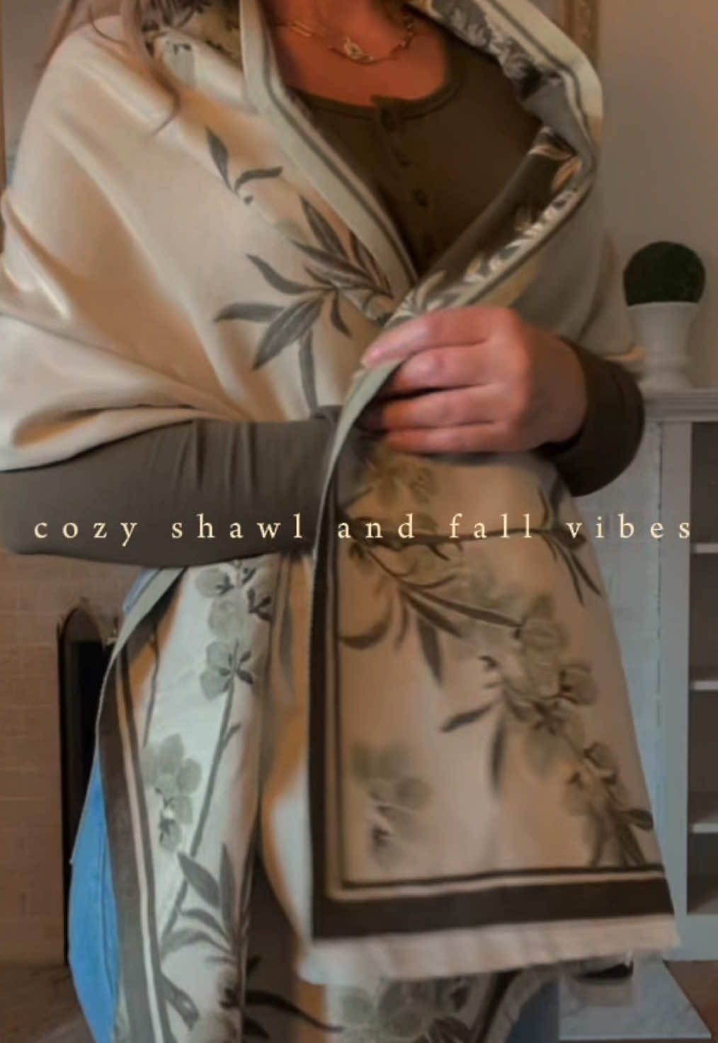Cozy vintage and fall vibes. Wrapped in this double sided shawl feels like small town romance and dewy morning coffee dates. Soft beautiful and keeps you warm. 🍂 #fallstyle2025 #midwestaesthetic #cozyoutfitinspo #autumnfashion #scarf 