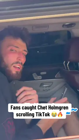 Chet rewatching the same video 💀  (Via @chnhoops)  #NBA #nbabasketball #basketball #tiktok 