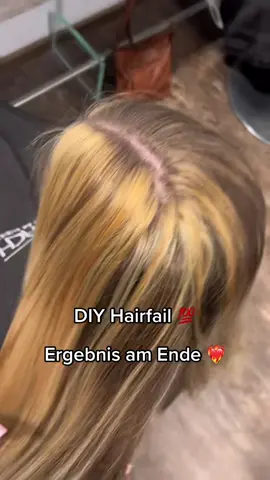 DIY hairfail rescue 🫣 || ig:friseurgundlach #friseurgundlach #diyhair #hairfail #diyhairdye #blondefail 