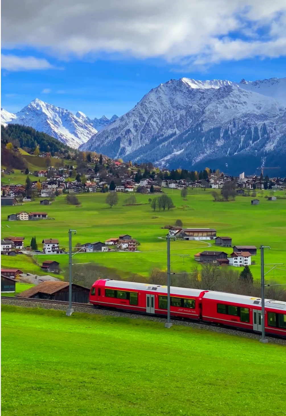 📍 Klosters, Switzerland 🇨🇭 Follow for daily Swiss Content 🇨🇭 📌 Save this for your trip to Switzerland 🇨🇭 🎥 by: @swisswoow  #switzerland #mountains #schweiz #swissalps #myswitzerland