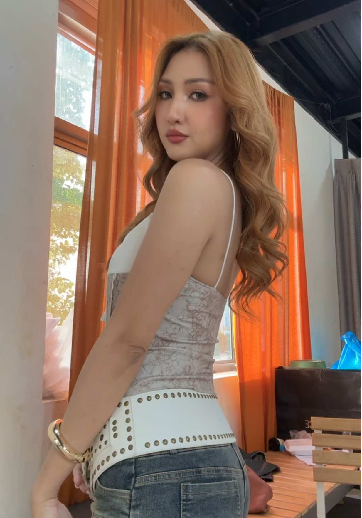 Shooting နားတုန်း တစ်ဖြတ်  🤍🐇#tiktokmyanmar #fyp #milkshake 
