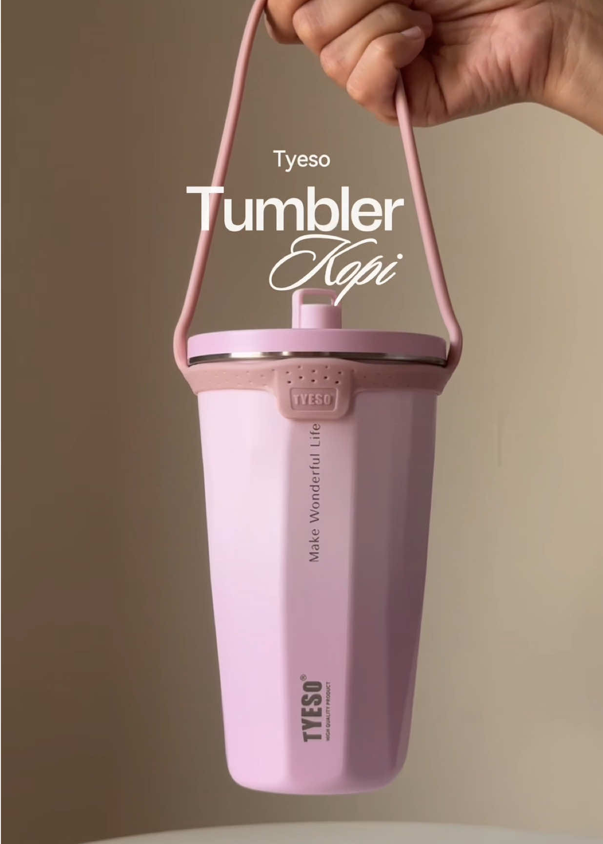 Koleksi baru tumbler kopi aku! gemes gak sih warnanyaa 🥹 dapet banyak freenya jugaa 👌🏻 @mau.tumbler #tumblerkopi #tumblerstainless304 #tumblertyeso #tumblertahandingin #tumblertahanpanas 