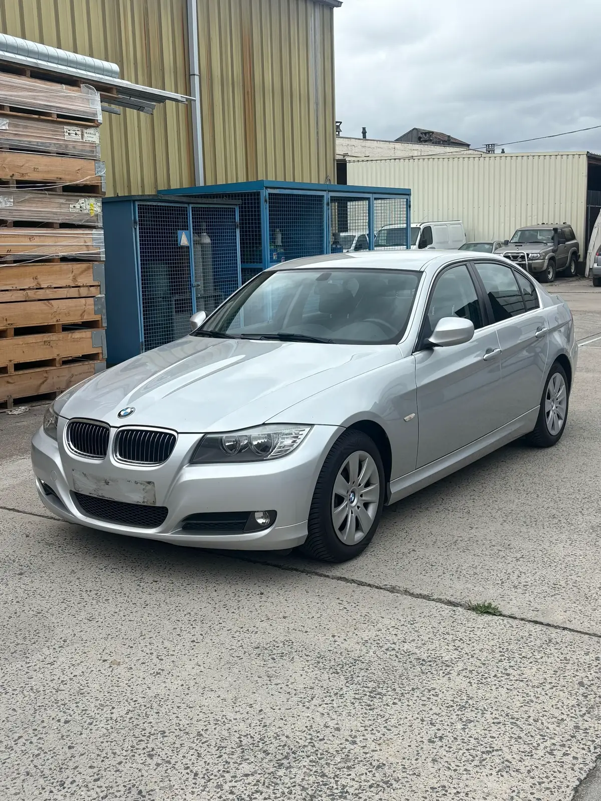 BMW 318d 2.0 DIESEL 223.000KM 2010 EURO 5 CARNET FULL 4900€