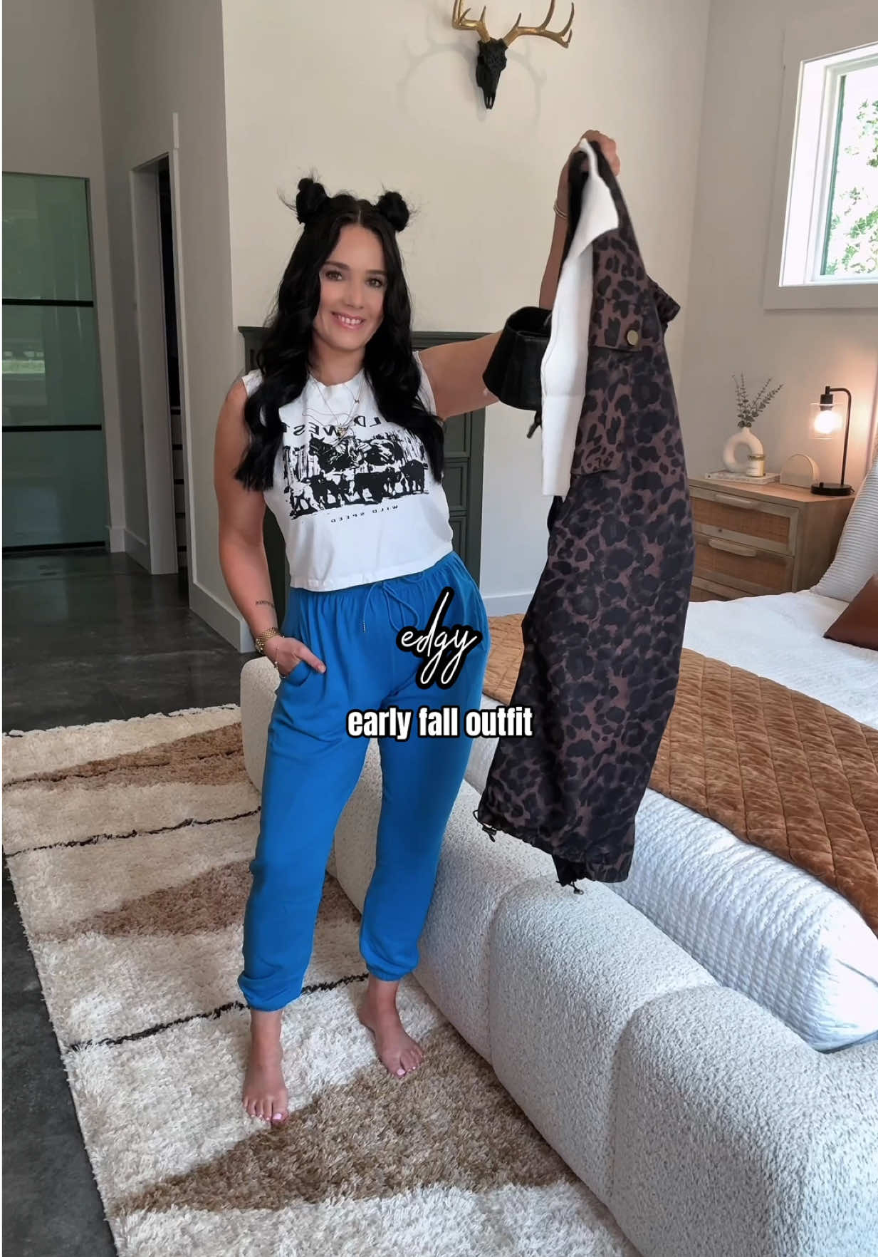 this outfit makes me feel like the leopard print version of Kim Possible, but I’m not mad about it 🐆👏🏼 #leopardprint #edgyoutfit #alternativefashion #altstyle #amazonfashion 