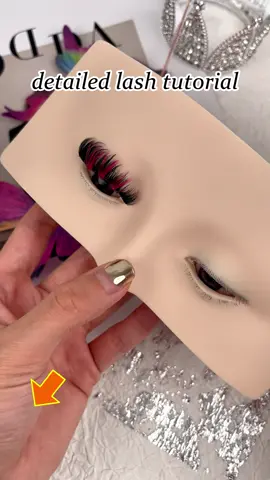 Use a few tufts of colored lashes to enhance your look 👀🫶🏻#zanfufly #zanluflylashes #lashclusters #lashtutorial #fyp #diylashes #lashtech #lashextensions #lashes #lashtok #Loveyourboobs 