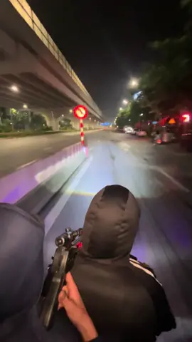 Xuống đường đi nào các bạn🤪