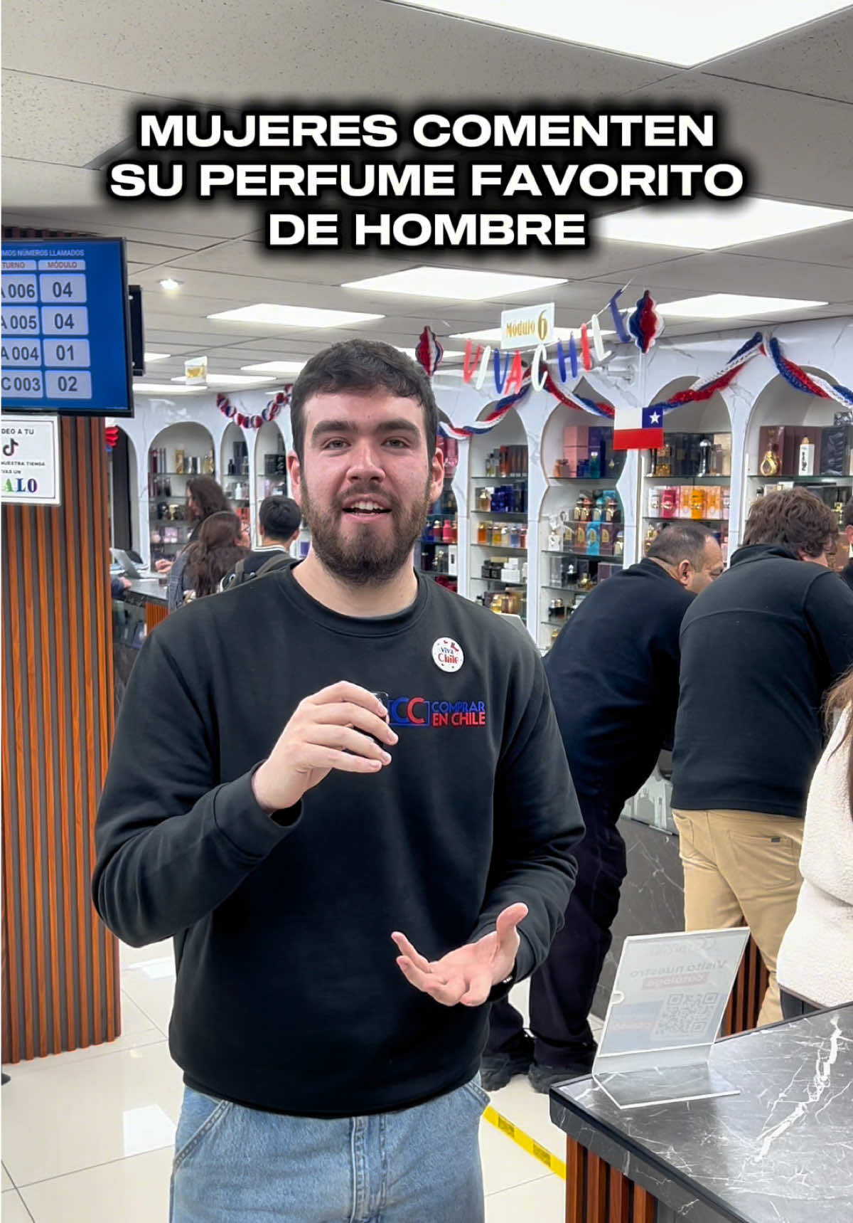 💬 Mujeres, queremos leerlas: ¿cuáles son sus perfumes favoritos de hombre? 👀 Dejen en los comentarios esas fragancias masculinas que les encantan y que siempre llaman su atención. En Comprar en Chile tenemos perfumes árabes y opciones irresistibles para todos los estilos. #perfumes #perfumeschile #comprarenchile #perfumería #perfumesarabes  