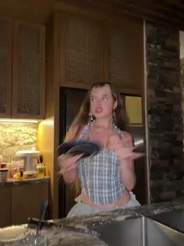 !FAKE BODY! я очень люблю это видео, лайкните пожалуйста 🤭
