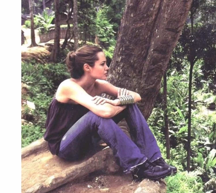#angelinajolie 